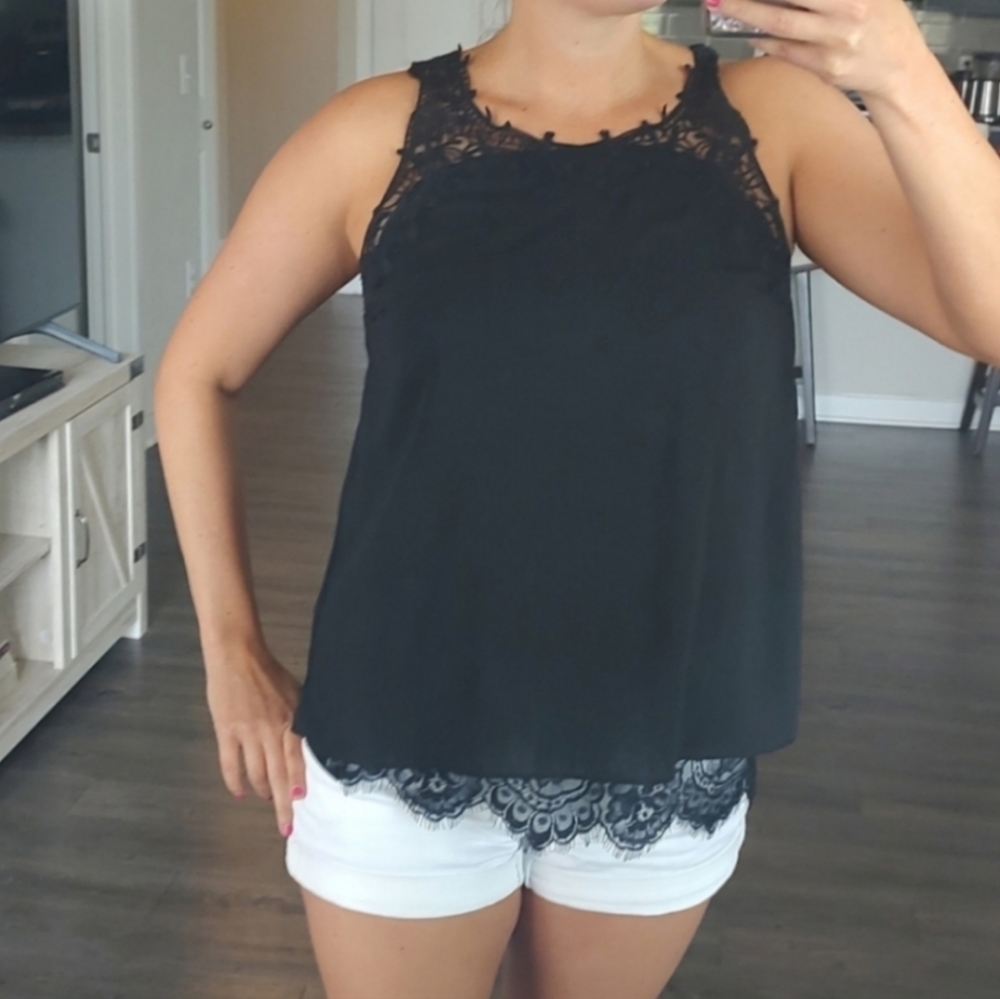 Lack black open back lace blouse